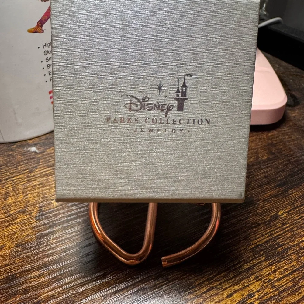 Park Exclusive Disney Necklace - 14k and Gemstone 💎 - Picture 4 of 12